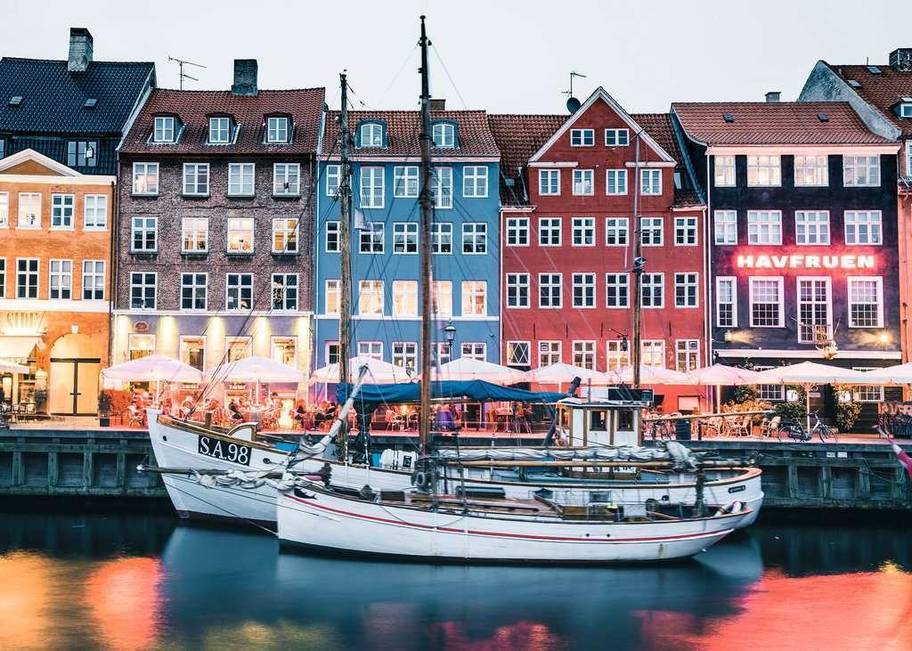 Xếp hình puzzle Copenhagen 1500 mảnh RAVENSBURGER 167395