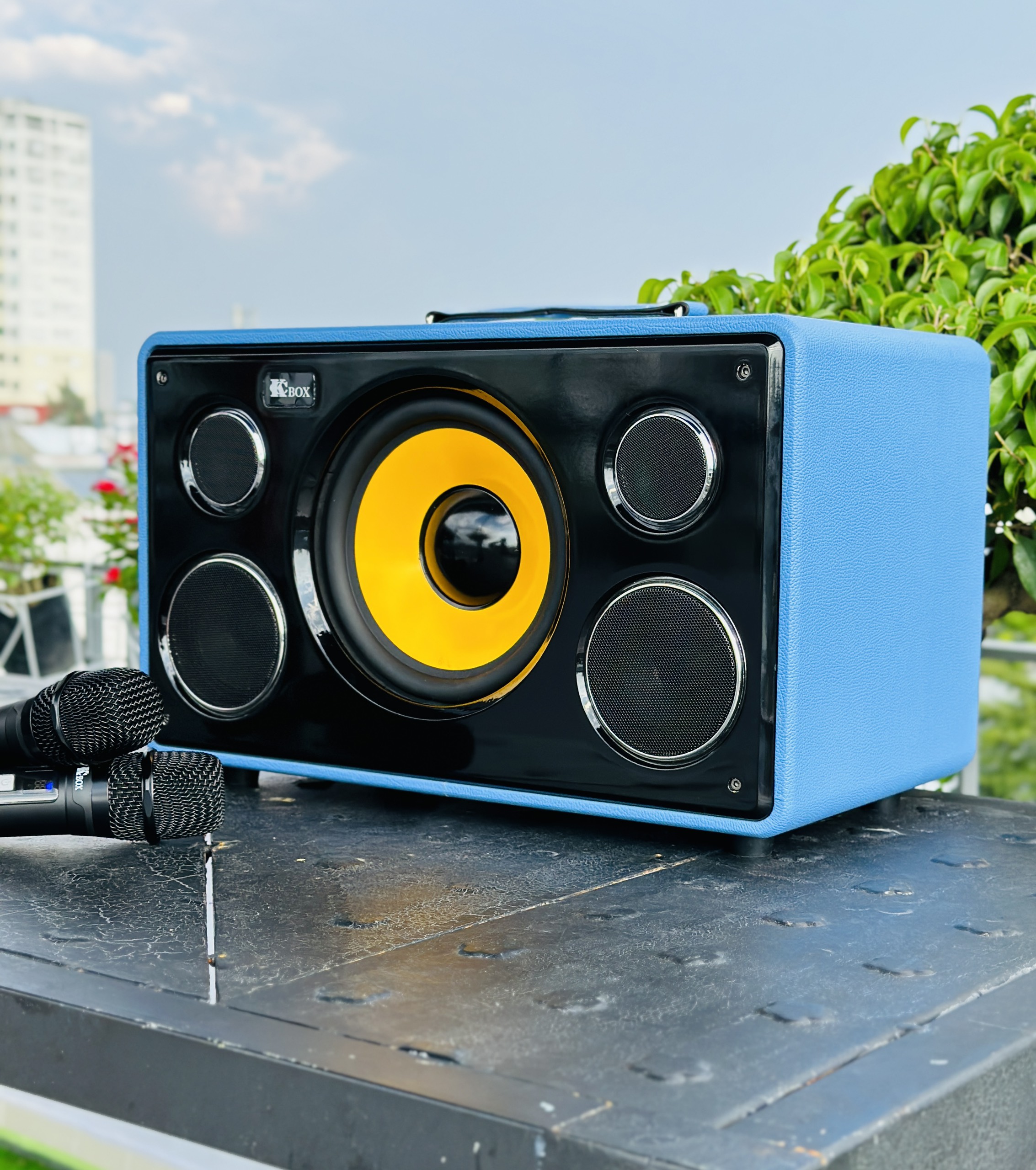 LOA XÁCH TAY KCBOX KC S8 KÈM 2MIC CÔNG SUẤT 200WAT NGOẠI HÌNH GỌN NHẸ TINH TẾ -BASS SIÊU TRẦM CHO BẠN TRÃI NGHIỆM KARAOKE NGHE NHẠC TUYỆT HẢO