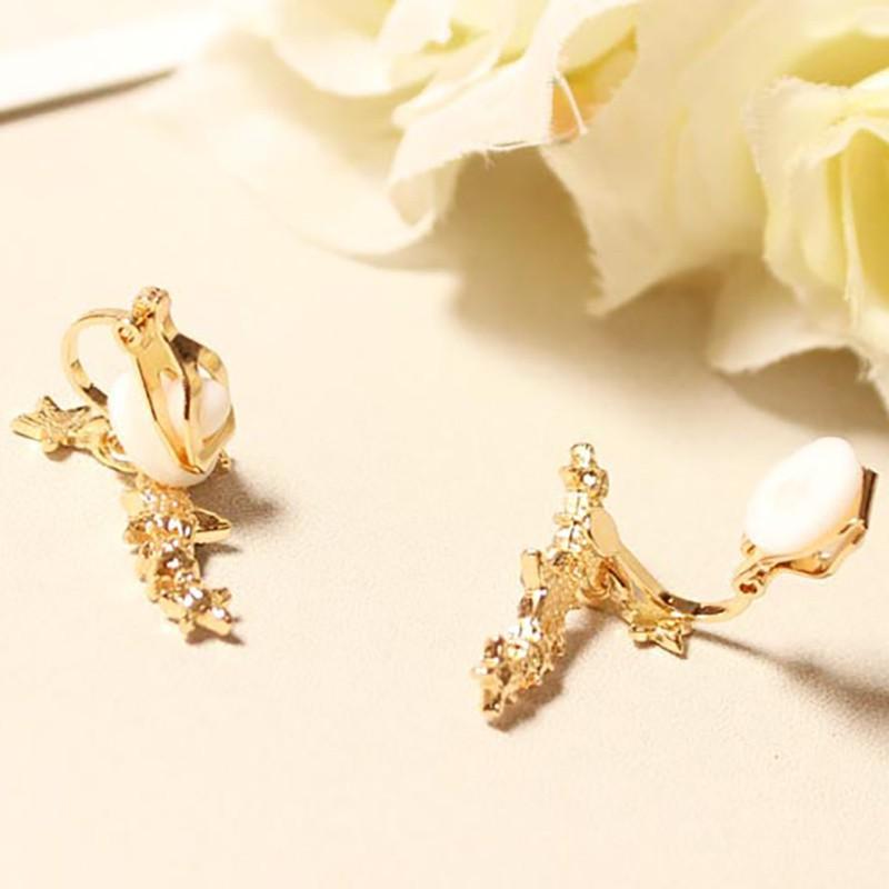 Bông tai hình ngôi sao đính đá đơn giản