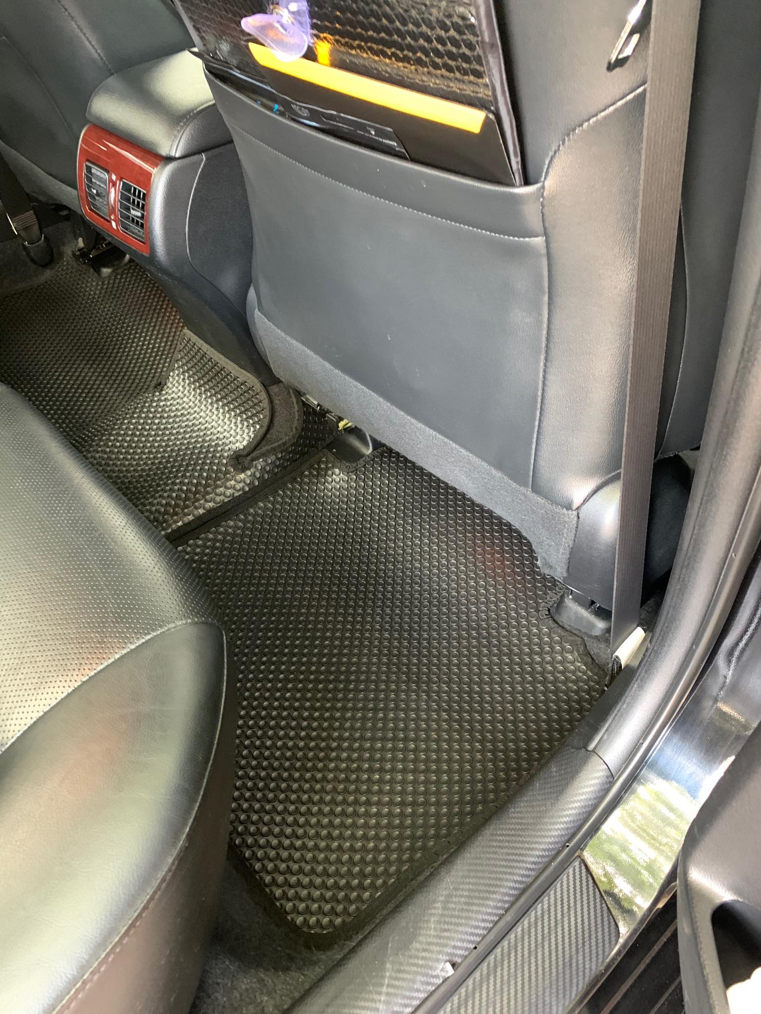 Thảm lót sàn ô tô KATA cho xe Toyota Camry - Khít với sàn xe, Chống trơn, Không mùi, Không ẩm mốc