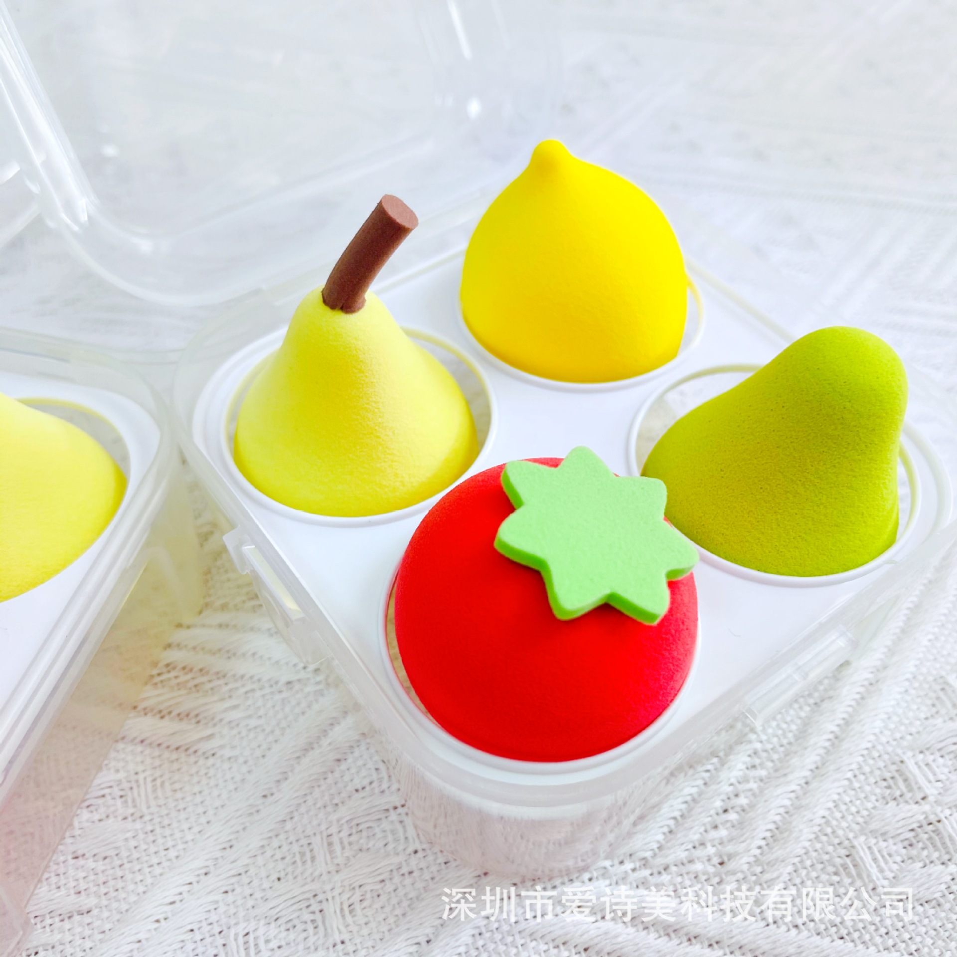 Set hủ bông tán phấn 4 món  , tán phấn siêu mềm mại hình  trái cây ,giọt nước , có độ đàn hồi cao , dẻo ,không bị biến dạng ,nhiều màu sắc cute xinh xắn đáng yêu