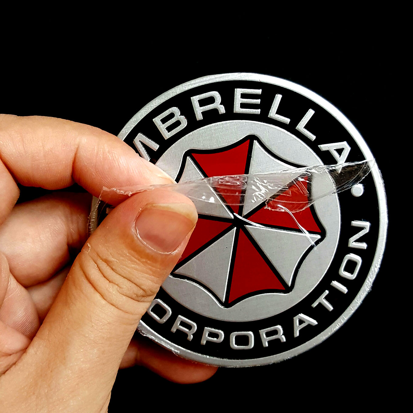 Hình dán kim loại logo UMBRELLA CORPORATION đường kính 7.5cm