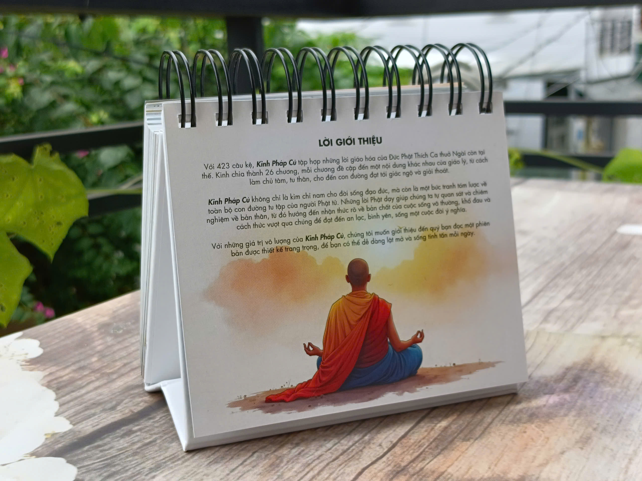 Kinh Pháp Cú - 365 ngày sống theo lời Phật dạy (bản cao cấp, in màu)