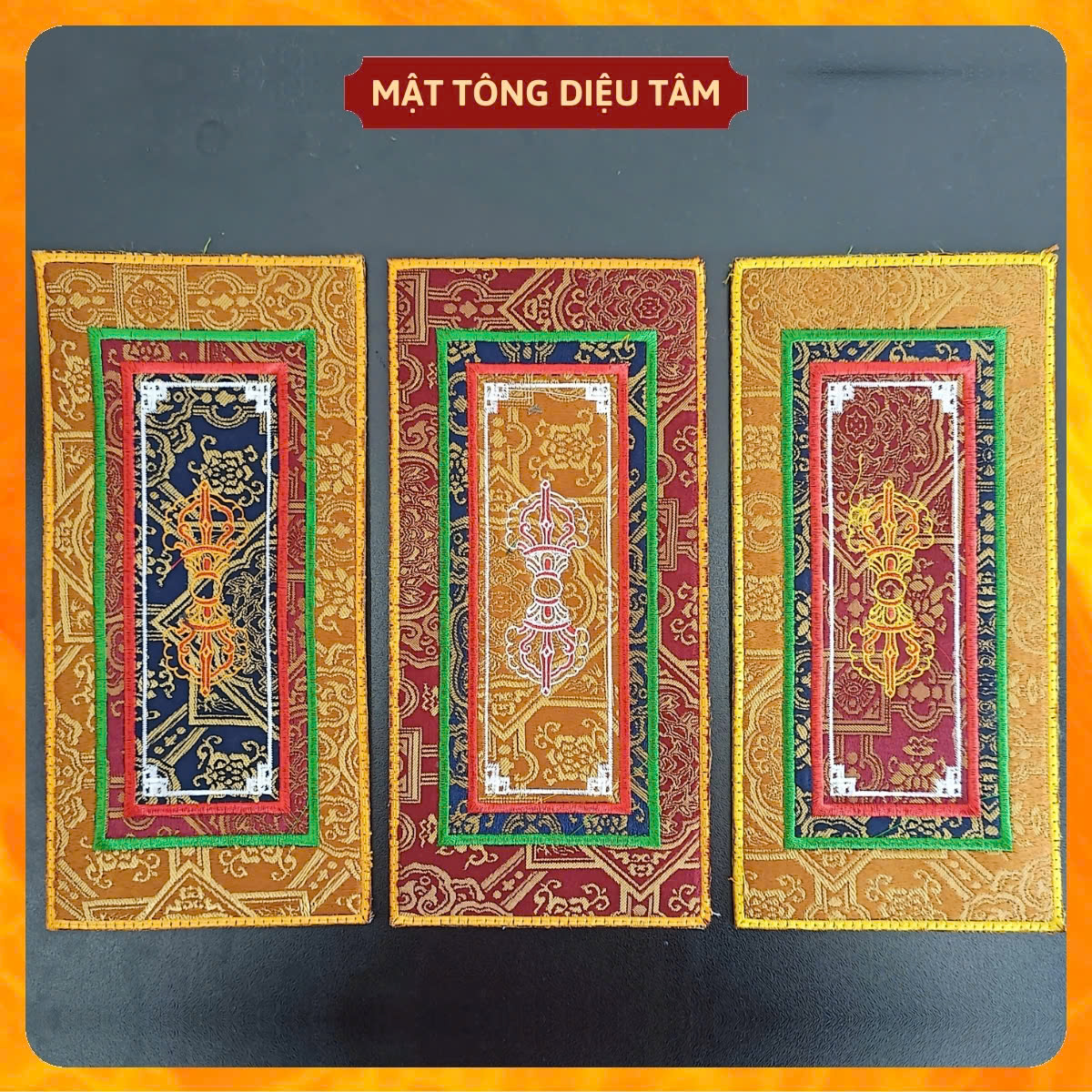 Tấm lót tượng, pháp khí Khăn kê chuông chày kim cang chữ nhật biểu tượng pháp luân và chùy kim cang Mật Tông Diệu Tâm