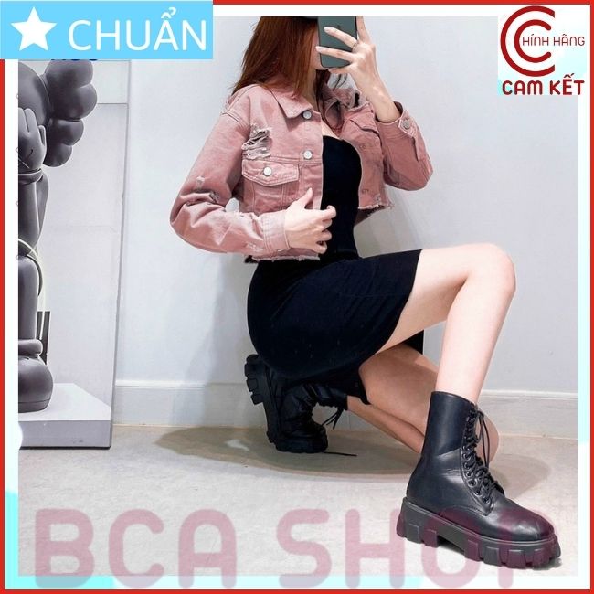 Áo khoác jeans nữ K06 ROSATA tại BCASHOP kiểu dáng croptop, thời thượng với chất jean cao cấp, phom chuẩn - màu gạch