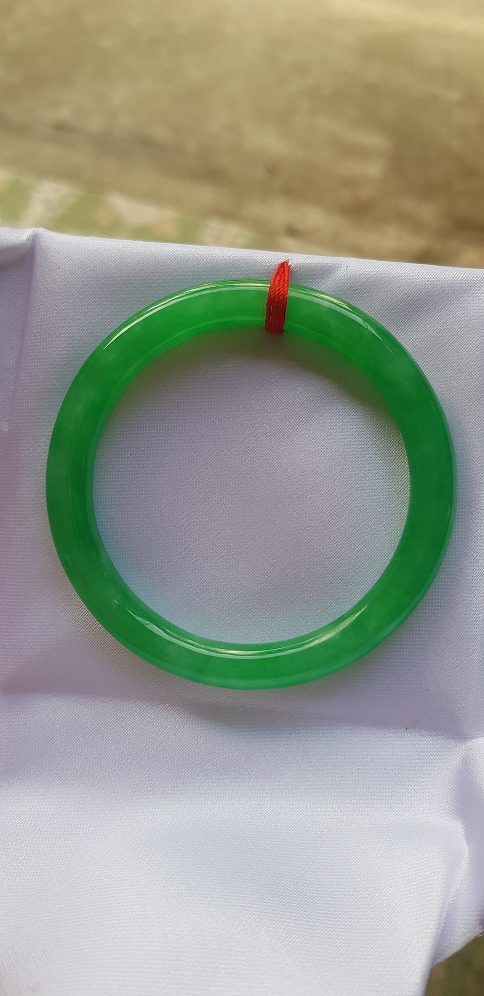 Vòng tay nữ đá cẩm thạch Đậu Đẹp I 50mm x cọng 7mm Vòng màu xanh lá tươi bóng đẹp hợp mệnh Mộc mệnh Hỏa mệnh thủy Nữ 50kg - 54kg đeo ạ