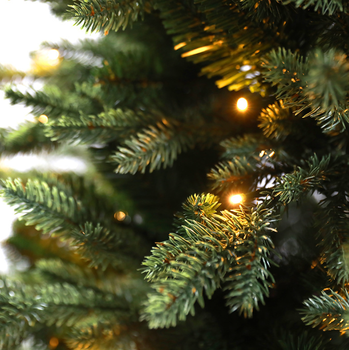 Cây thông cao cấp có gắn sẵn đèn C9 trang trí noel, giáng sinh