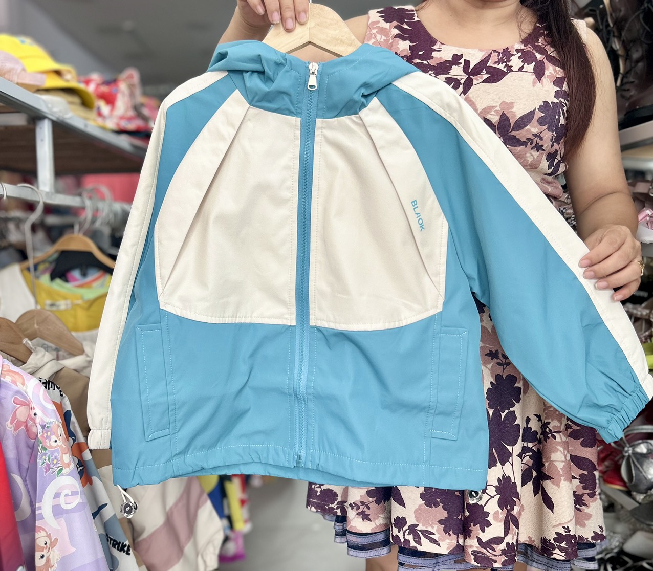 áo khoác xinh dễ thương cho bé 25-35kg