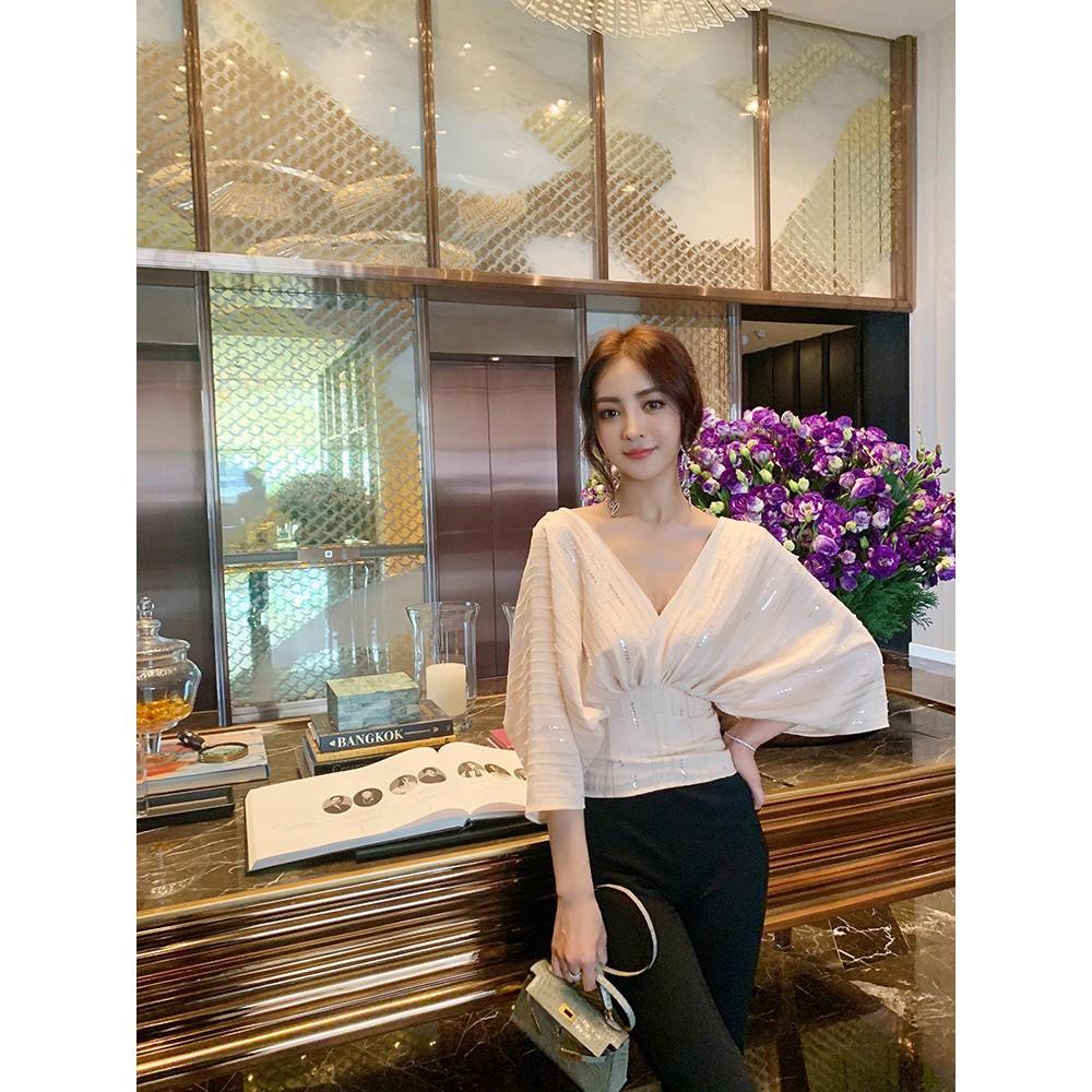 Áo sơ mi cánh dơi , cổ V khóa sau lưng BY AUGUST DESIGN