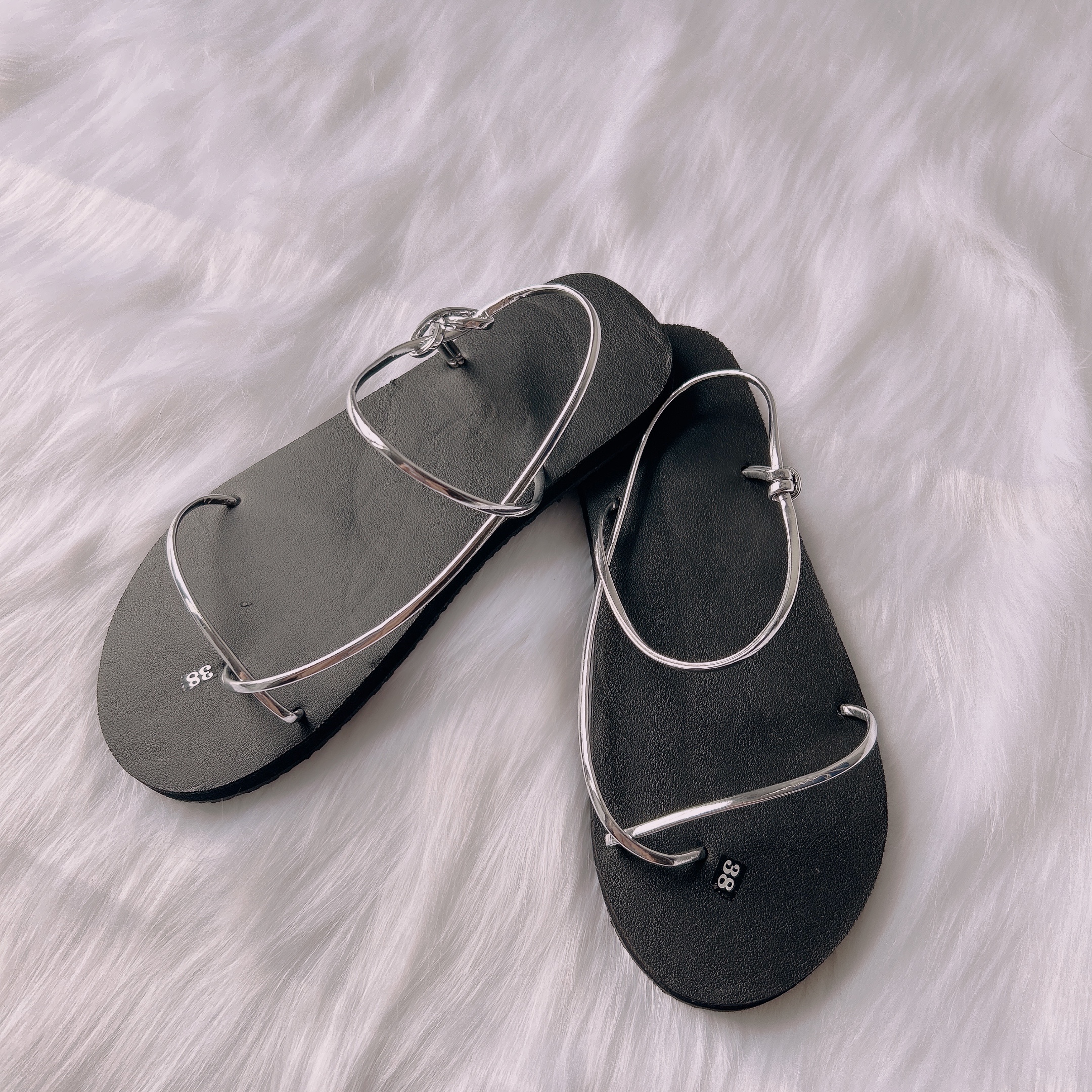 Dép sandal Nữ quai da mềm Đế bệt Cao Su ôm chân LYNA Sandal mã SD42