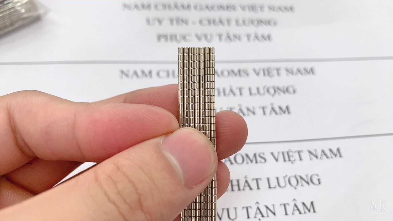 50 viên nam châm mini, nam châm viên tròn siêu nhỏ đất hiếm lực từu mạnh 1,5x2mm