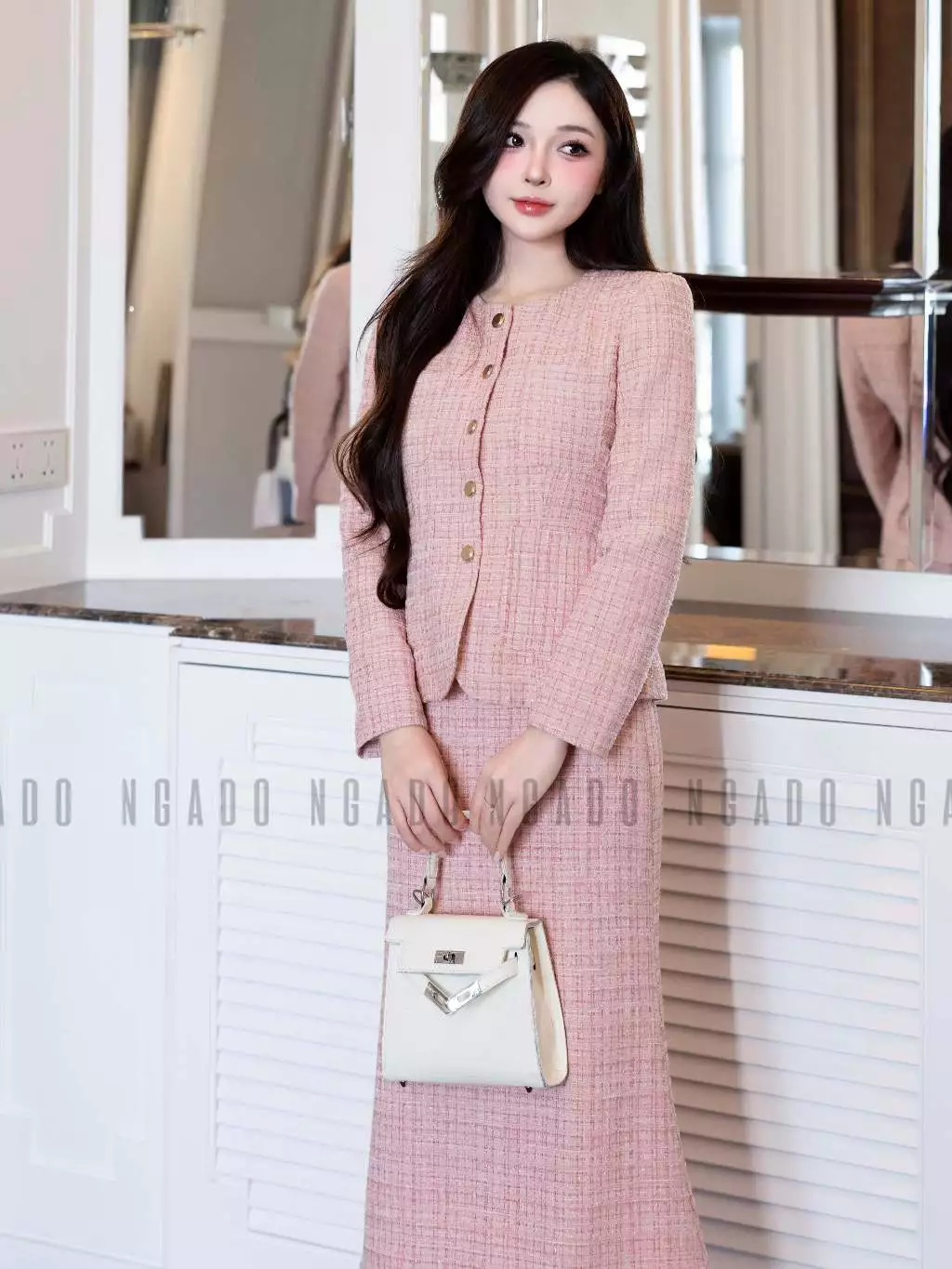 Set áo váy tweed hồng NGADO , set áo kèm chân váy đuôi cá