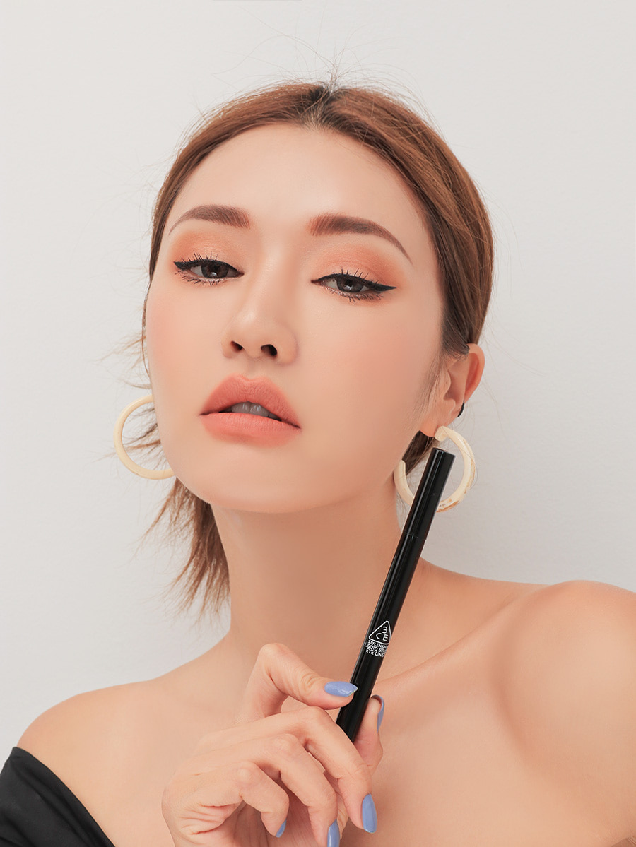 Bút Kẻ Mắt Nước 3CE LIQUID BRUSH EYE LINER Cho Đôi Mắt Thêm Sắc Nét