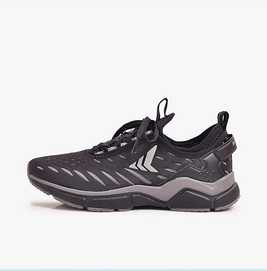 Giày thể thao nữ Biti's Hunter Running Black DSWH08300DEN