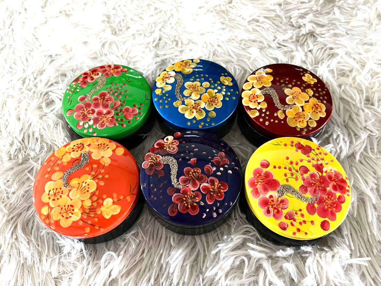 Hộp phấn tròn sơn mài cao cấp Thanh Bình Lê size 10x5 cm đựng đồ vật nhỏ, bánh kẹo mứt, trang trí