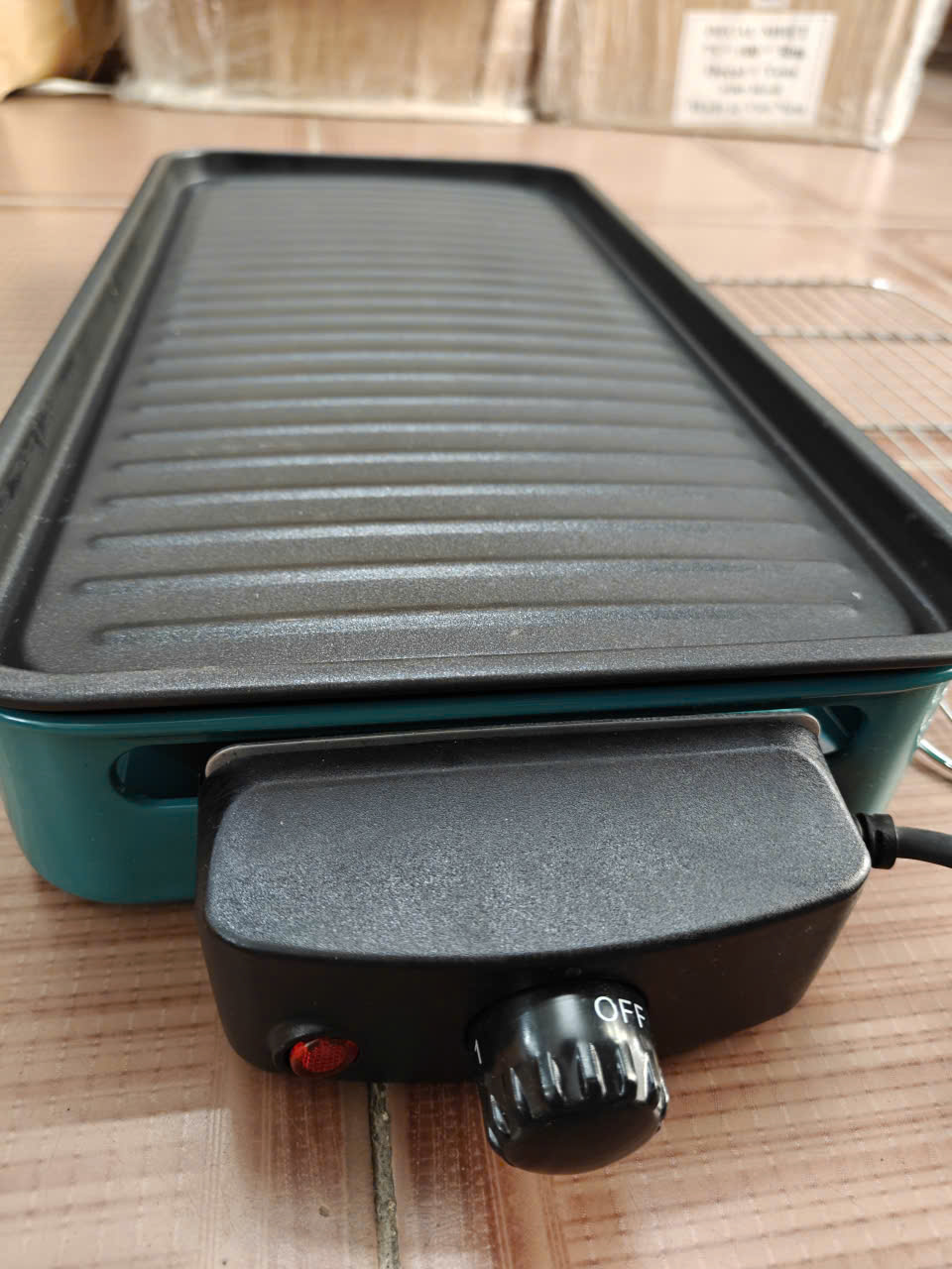 Bếp Nướng Điện Bbq Không Khói Hàn Quốc Mr-001 1600W Kèm Vỉ Nướng Và Khay Nướng