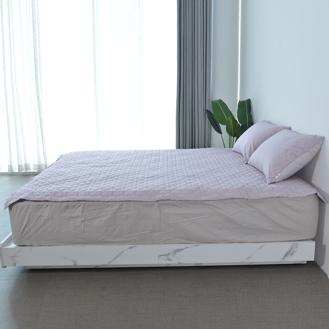 Tấm Bảo Vệ Nệm Mattress Pad Amber Pink Chần Bông Cao Cấp