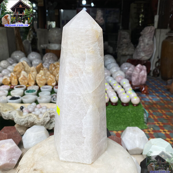 Trụ lục giác đá thạch anh hồng tự nhiên giúp sinh tài phát lộc-3.12kg -T597