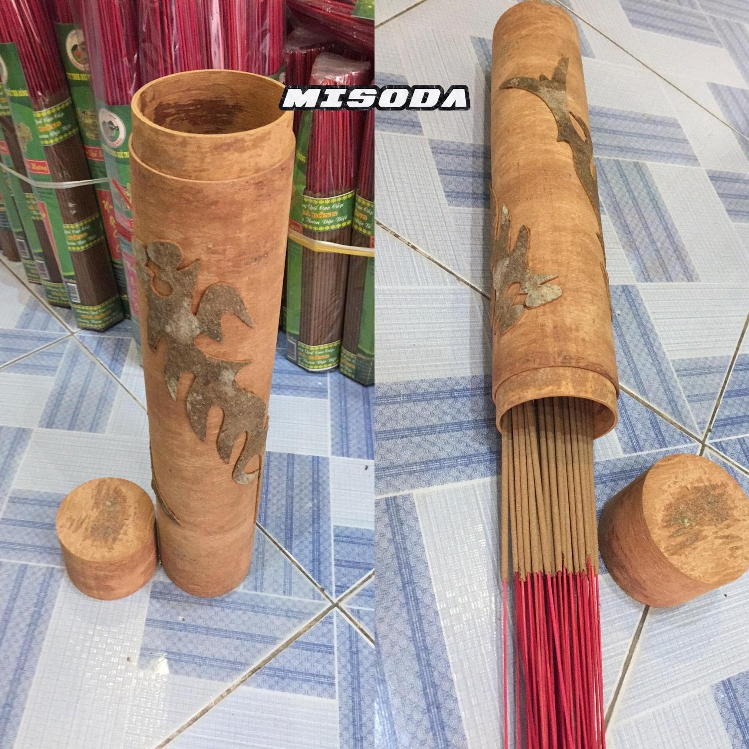 Ống đựng nhang Hương Quế Trà Bồng, làm từ vỏ quế cứng cáp, bền bỉ, chạm khắc tỷ mỷ, hương thơm nhẹ nhàng - Hàng Chính Hãng