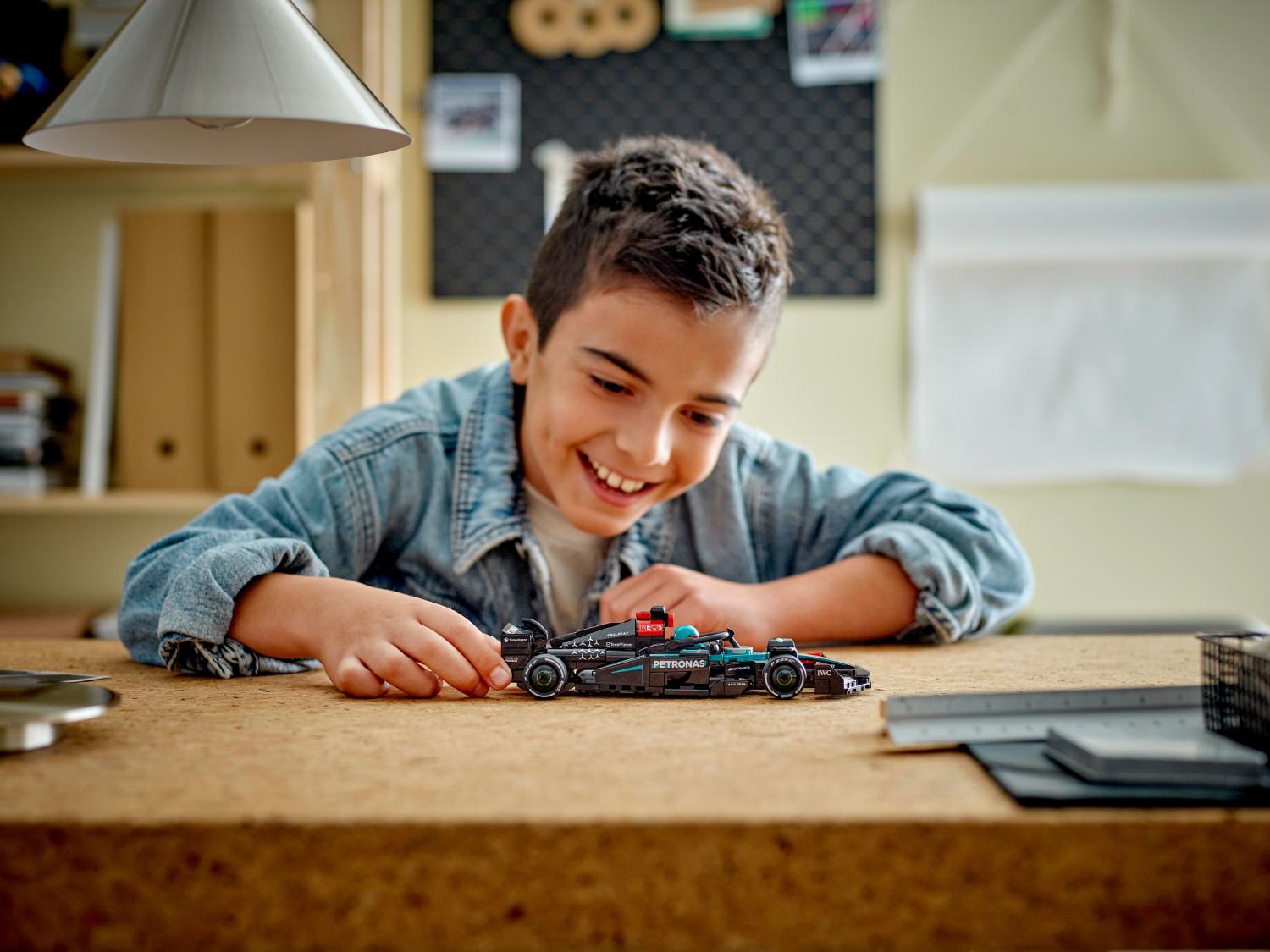 Đồ Chơi Lắp Ráp Xe Đua Mercedes-AMG F1 W15 - Lego Speed Champions 77244 (267 Mảnh Ghép)