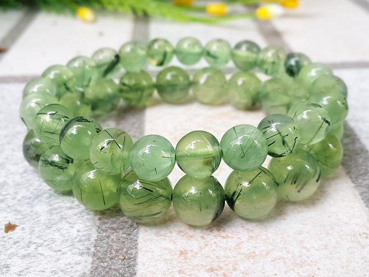Vòng tay phong thủy đá Prehnite thiên nhiên