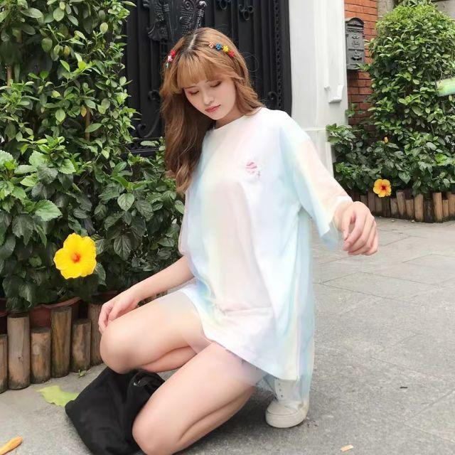 Áo thun tay lỡ phối lưới cầu vồng Hàn Quốc