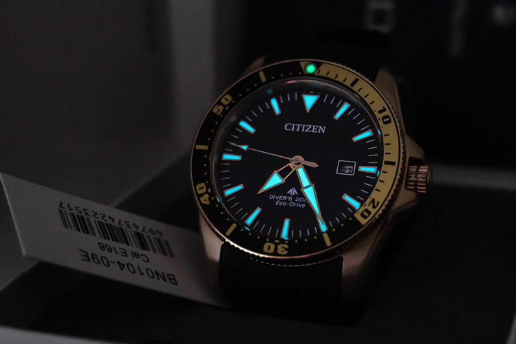 Đồng Hồ Nam Citizen Dây Cao Su BN0104-09E - Mặt Đen