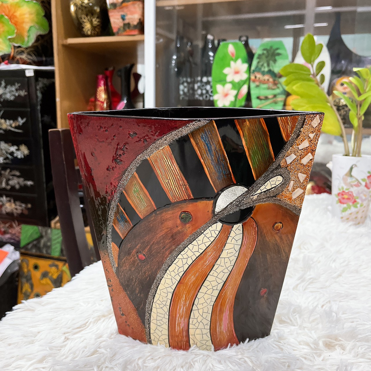 Bình Hoa Sơn Mài Cao Cấp – Dáng Dẹp Nghệ Thuật | Size 25x26x7.5 cm