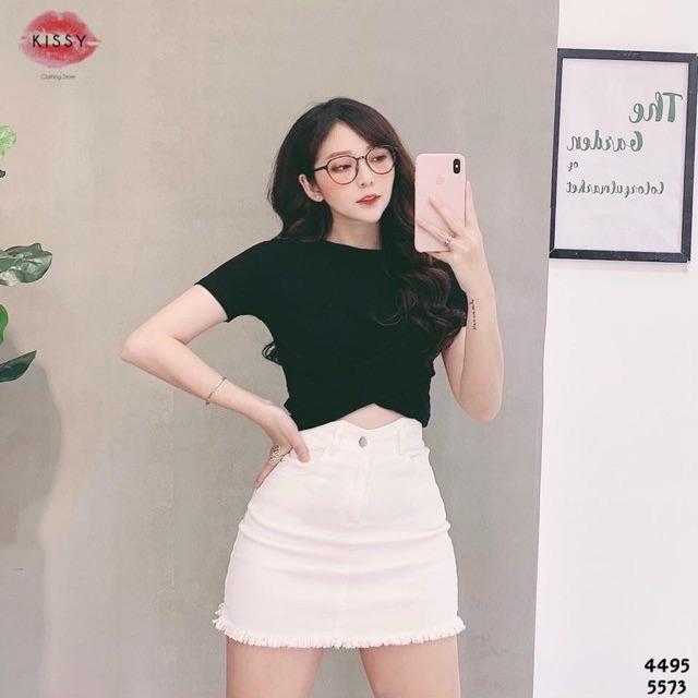 Áo croptop thun thái đắp chéo ở bụng