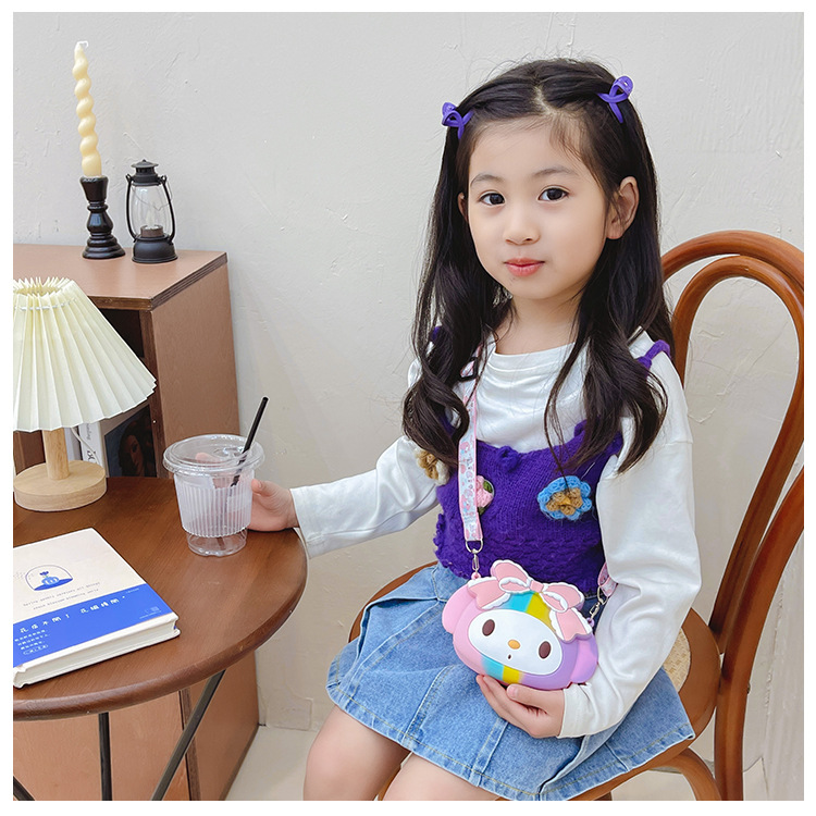 Túi đeo chéo cho bé phong cách dễ thương – BEE GEE DCTE42