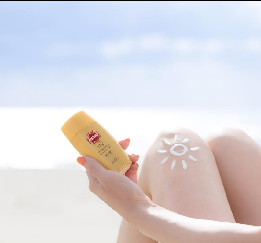 Kem Chống Nắng Kosé Suncut UV Essence Super Water Proof