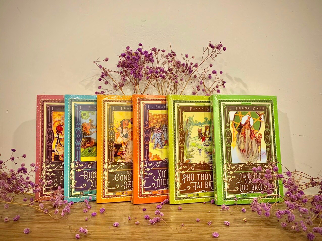 Boxset Dorothy và xứ Oz diệu kỳ - Gồm 6 cuốn của L. Frank Baum (Bản dịch mới, tặng kèm 6 bookmark)