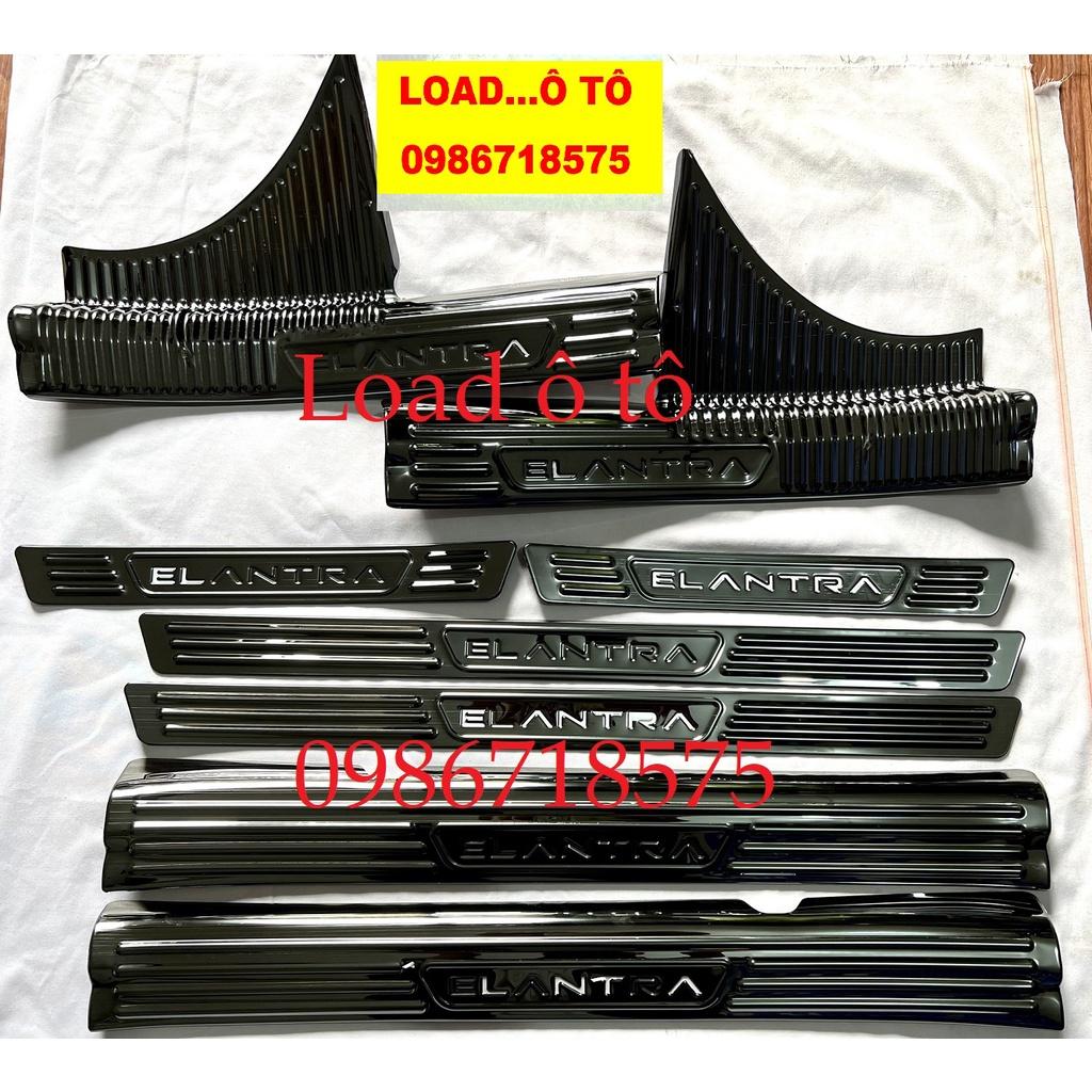 Ốp Bậc Chân, Nẹp Bước Chân Xe Huyndai Elantra 2023-2018 Mẫu Titan Xước Cao Cấp Nhất Thị Trường