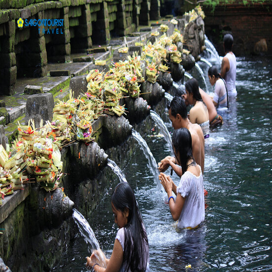 Indonesia - Bali: Đền suối thiêng Tampak Siring và Thác nước Blangsinga