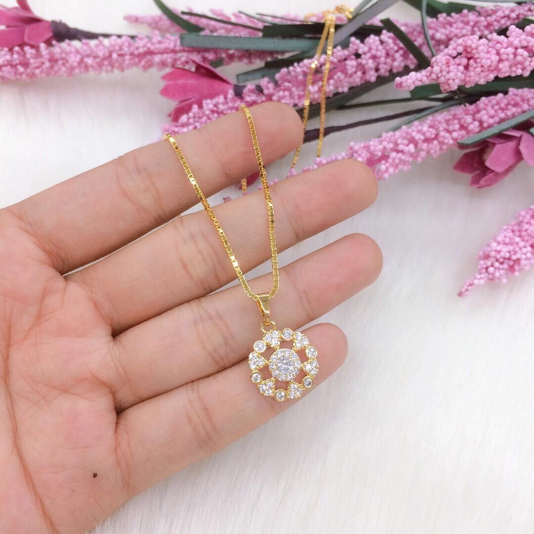 Dây chuyền nữ mặt bông xoàn xi dát vàng 18k EKHM049