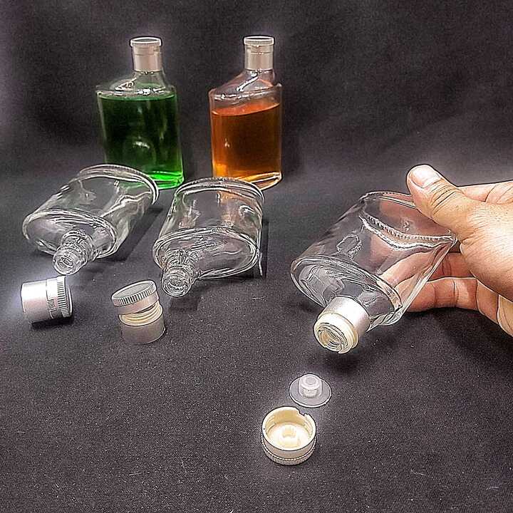 Chai đựng rươu Mini Bỏ Túi 100ML (combo 2 chai) mẫu Dẹt kiểu SỐ 6 nắp nhựa bạc - Chai Thủy Tinh Nhỏ thiết kế độc đáo