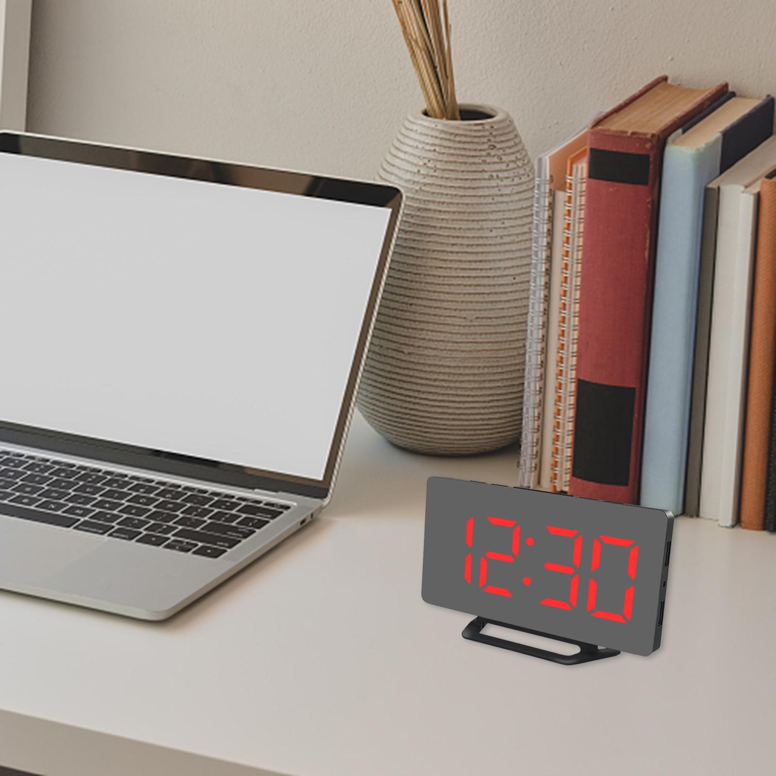 LED  Clock Snooze Temperature   USB Mirror Surface