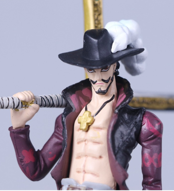 Mô hình nhân vật Mihawk Mắt Diều Hâu One Piece cực ngầu