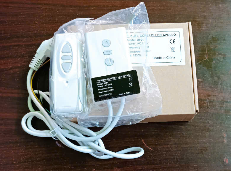 Bộ điều khiển và mô tơ màn chiếu điện Apollo RF01, dùng để sửa chữa màn chiếu tất cả các hãng có trên thị trường ( hàng chính hãng )
