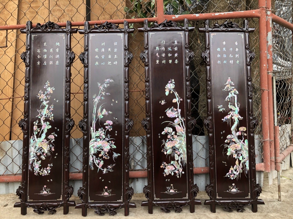 Tranh treo tường bằng gỗ gụ ,kết hợp với khảm ốc singgapore ,tích bốn mùa ,xuân hạ thu đông ,kt 35×117×3cm