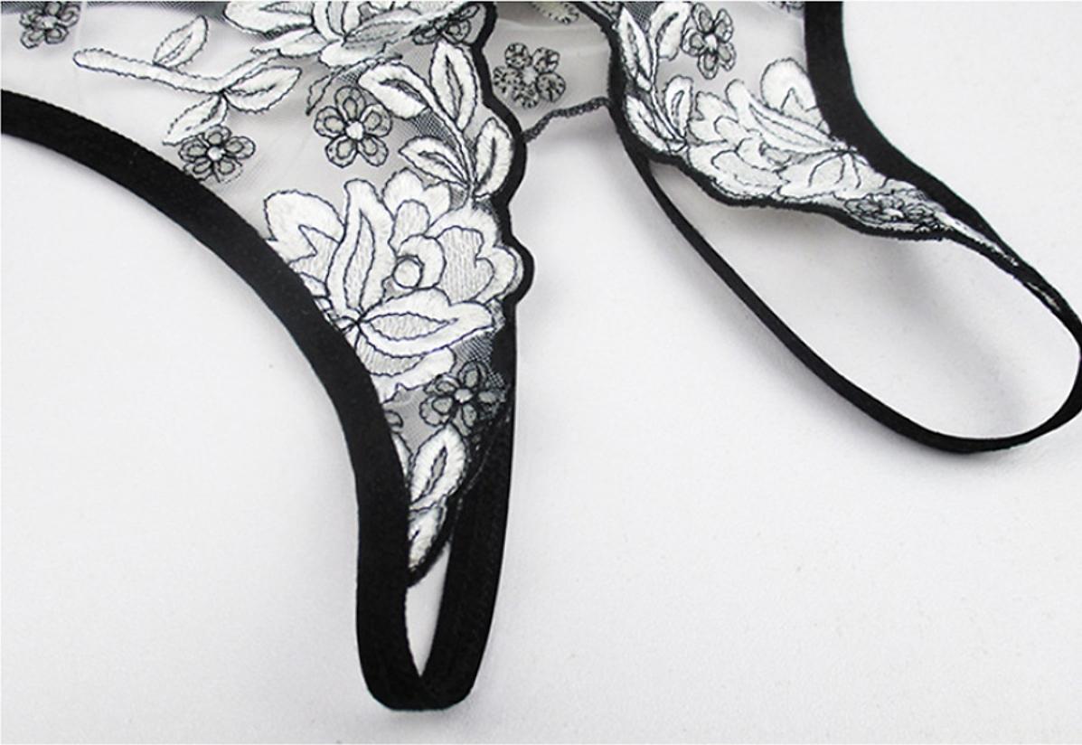 Quần lót nữ sexy thêu hoa ren 2 bên hở đáy viền hồng - 1 cái