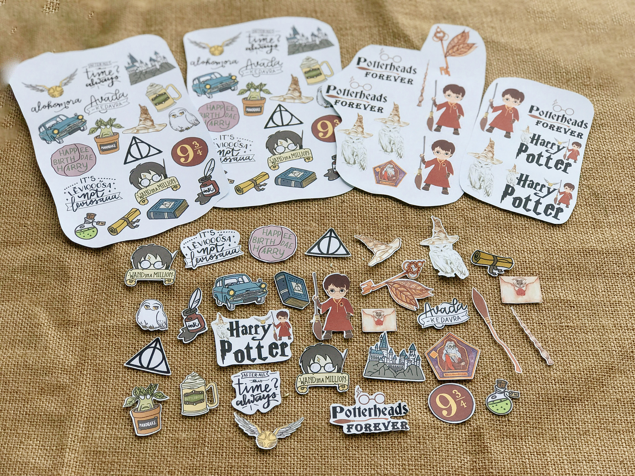 SET 30 MIẾNG DÁN STICKER TRANG TRÍ HARRY POTTER