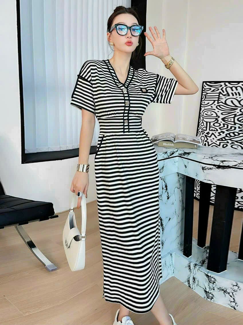 ĐẦM BODY THUN SỌC NGANG CỔ V SIÊU ĐẸP