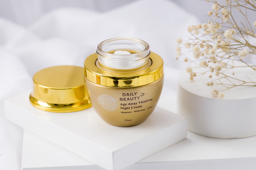 Kem dưỡng da ban đêm Daily Beauty Age Away Vitalizing Night Cream R&amp;B Việt Nam, Đánh Thức Thanh Xuân, Trẻ Hóa Làn Da, nâng cơ, trắng da, mờ nám 50ml