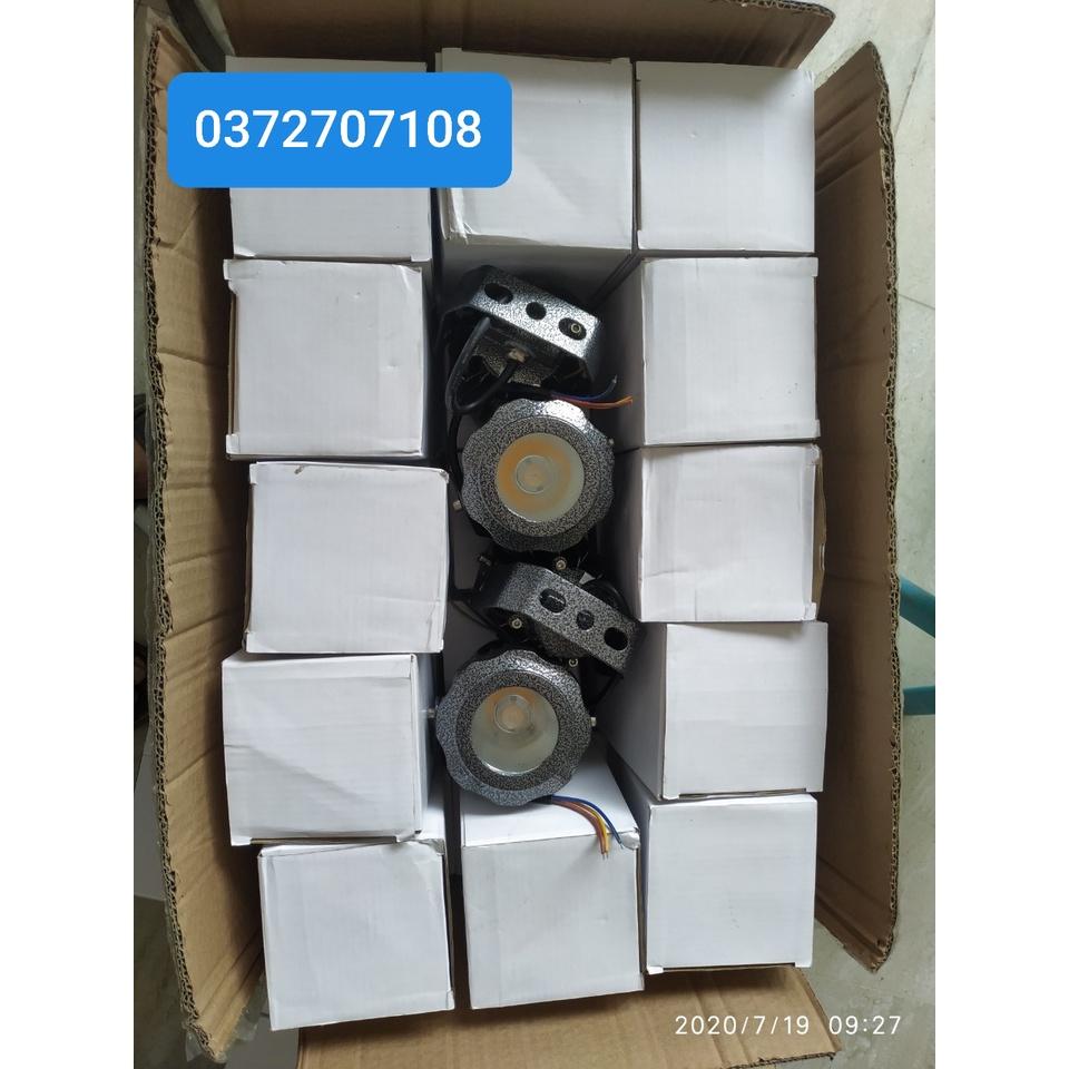 Đèn chiếu xa rọi cột rọi cây ngoài trời