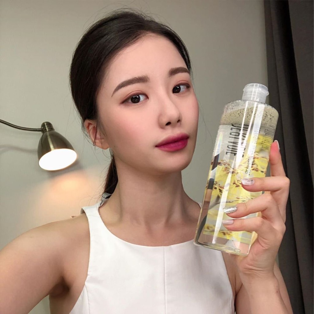 Nước tẩy trang dành cho da mụn , làm sạch DERLADIE CLEANSING WATER WITCH HAZEL 500ml