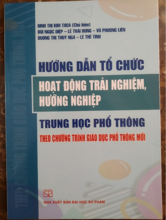 Sách - Hướng dẫn tổ chức hoạt động trải nghiệm, hướng nghiệp THPT theo chương trình giáo dục phổ thông mới