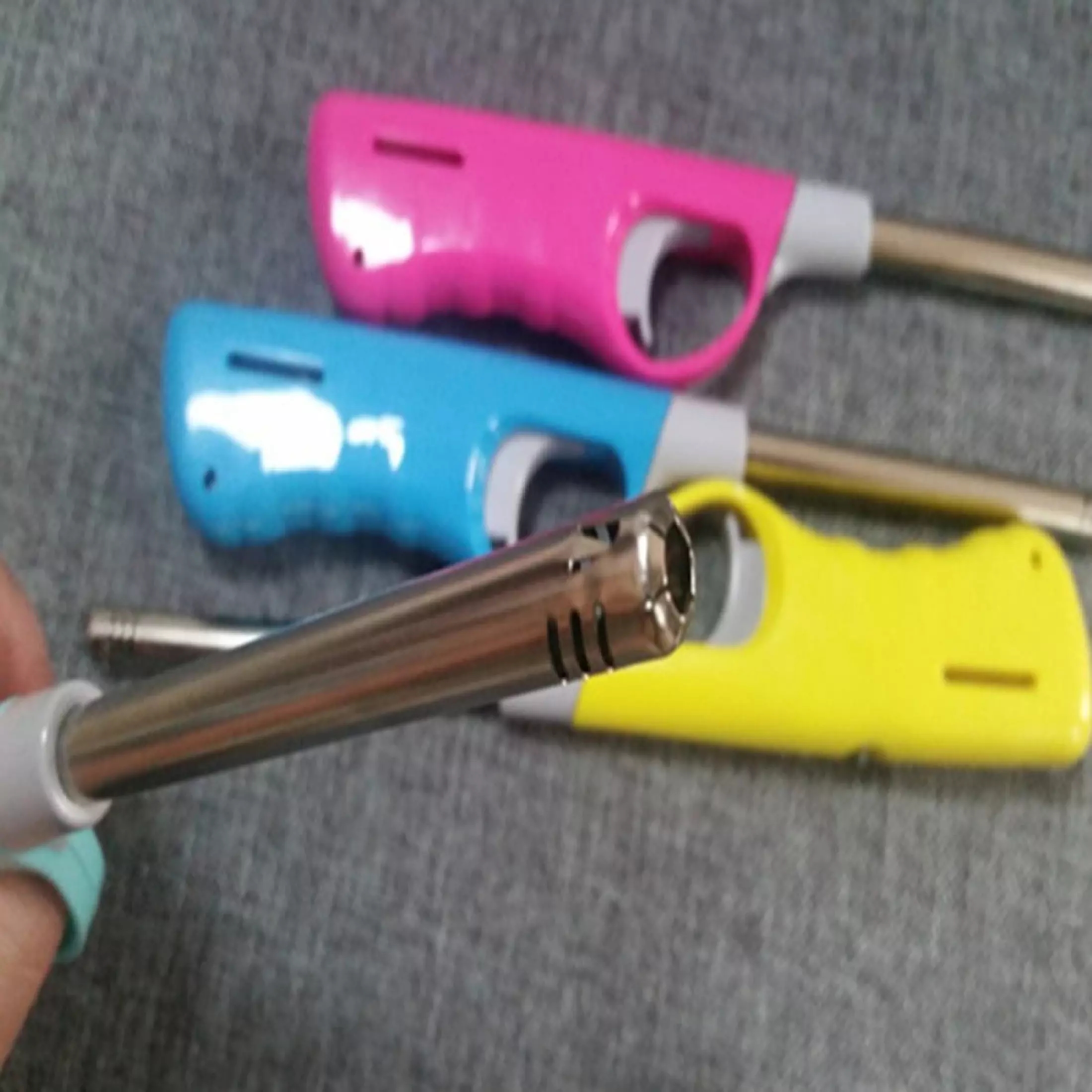 Hột Quẹt Mồi Bếp Cồn,Bếp gas,bật lữa mồi bếp an toàn - tiện lợi nên mua khi tiếp xúc với bếp loai 1 .bảo hành 12 tháng và đổi trả trong vòng 7 ngày