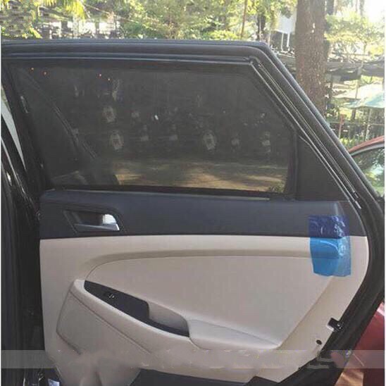 Hình ảnh Rèm che nắng  hít nam châm dành cho xe Hyundai (Loại 1) 