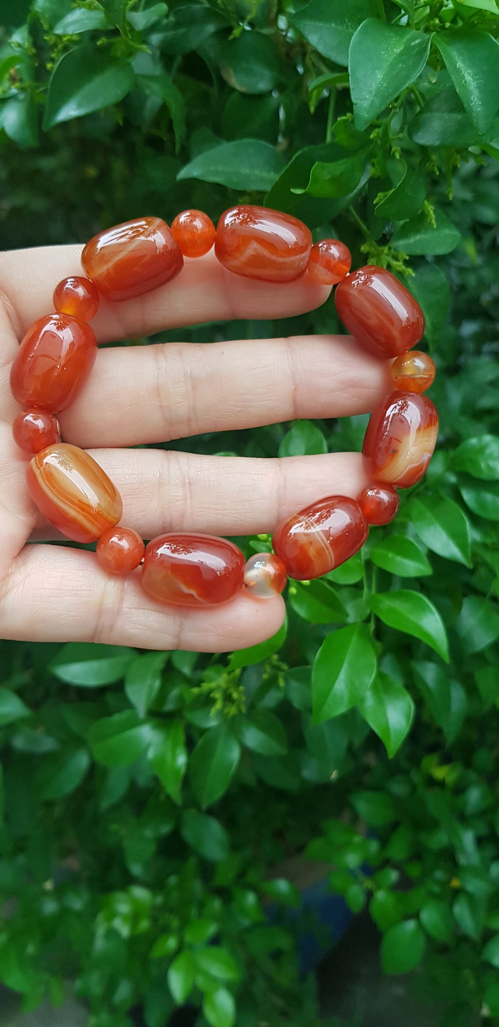 Vòng tay nữ đá mã não đỏ vân phối kiểu hạt thống hạt tròn size hạt 13mm Màu đỏ đậm nhạt vân tự nhiên nữ mệnh hoả mệnh thổ đeo may mắn rẻ xinh đẹp ạ